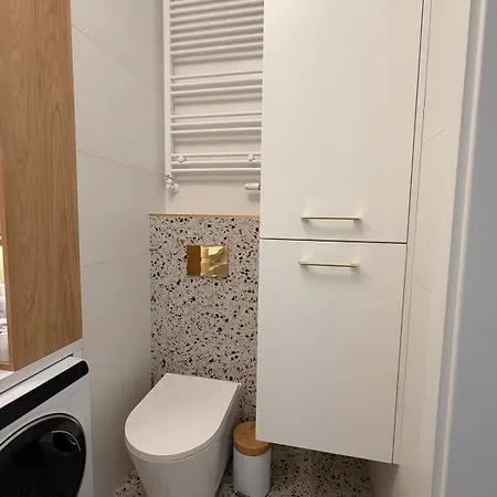 A Cozy In The Center Of *
